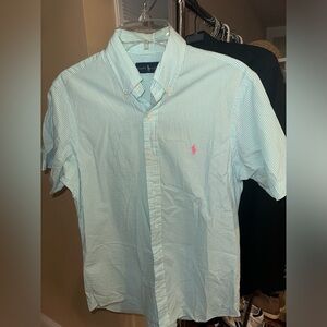 Short sleeve button up